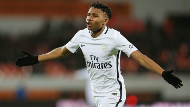 christopher-nkunku-psg-20-20.jpg